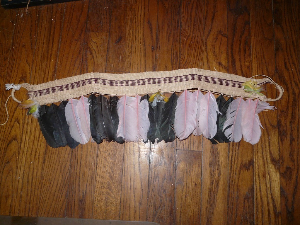 WAIWAI BRAZIL AMAZON INDIAN SHAMAN BASKET WITH HEADDRESS