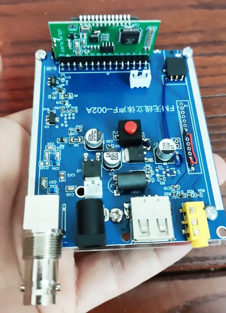 FM Transmitter PLL Stereo 108MHz Digital Radio broadcast Station Antenna 0.5w