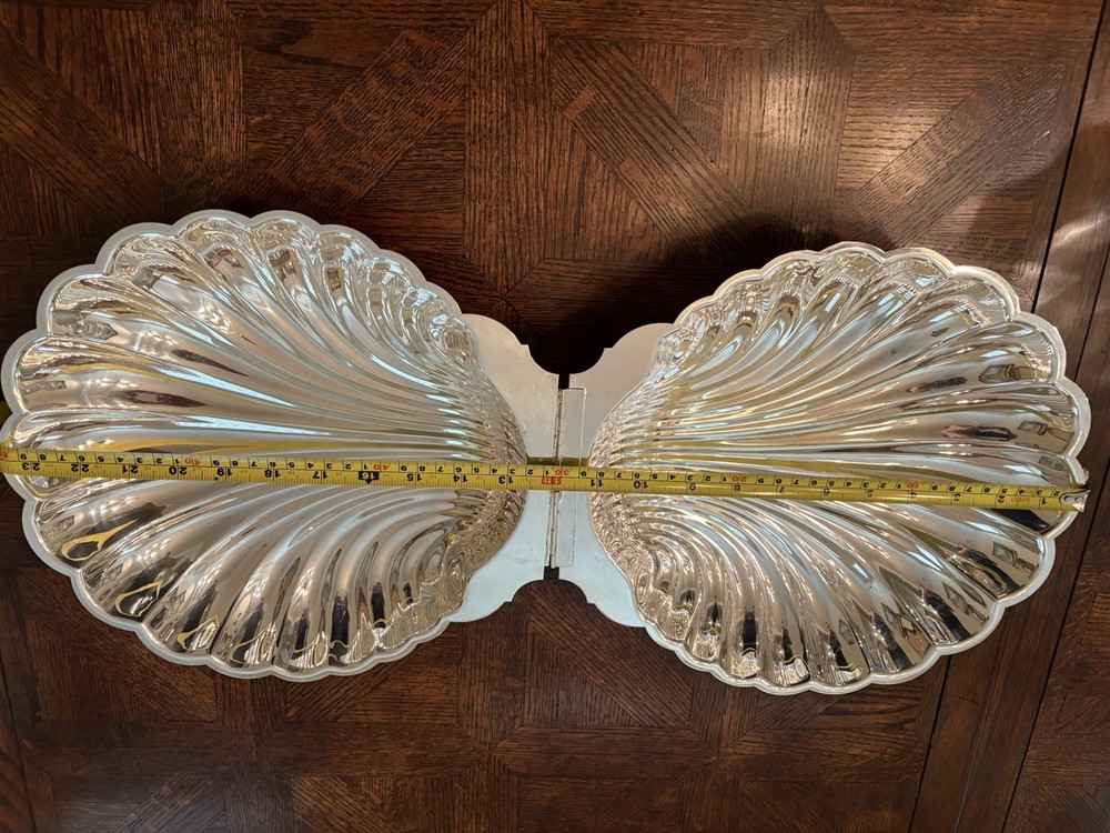 Vintage Heavy Silver Plate Large Covered Hinged And Scalloped Clam Shell Server