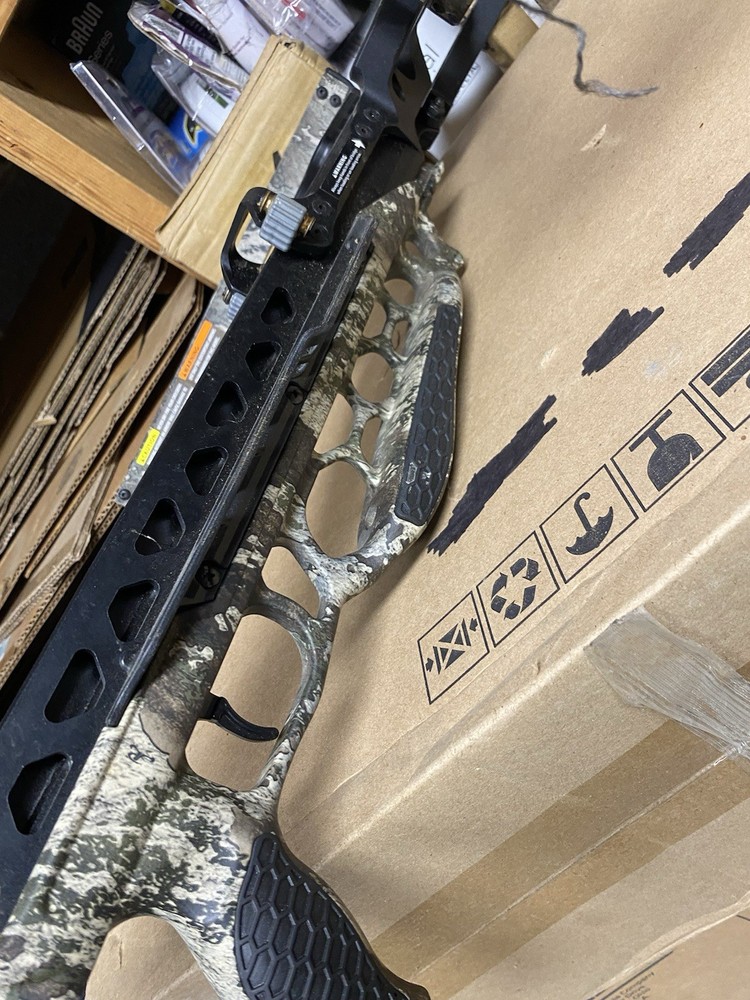 Center Point CP400 Crossbow Read Description