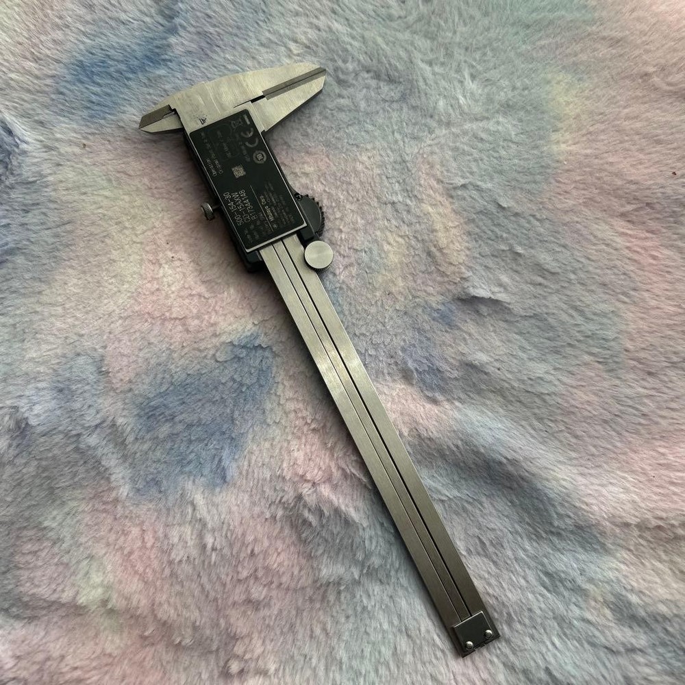 Mitutoyo ABSOLUTE 500-154-30 Digital Caliper
