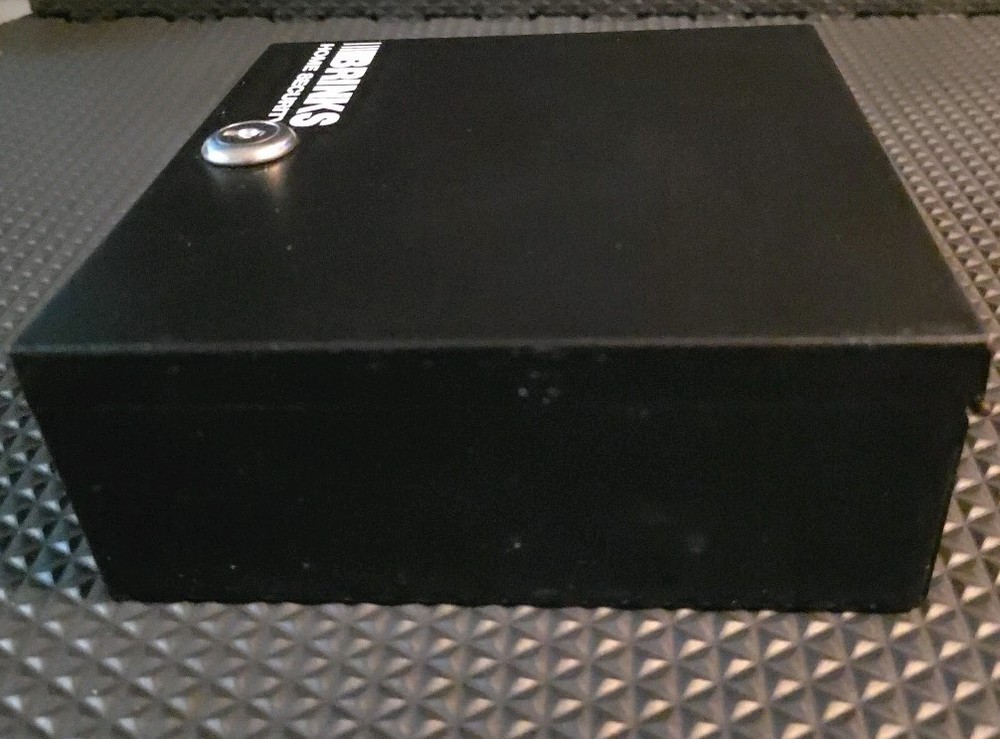 Brinks Home Security Lock Box w/ 2 Keys & Tray 8x8x4
