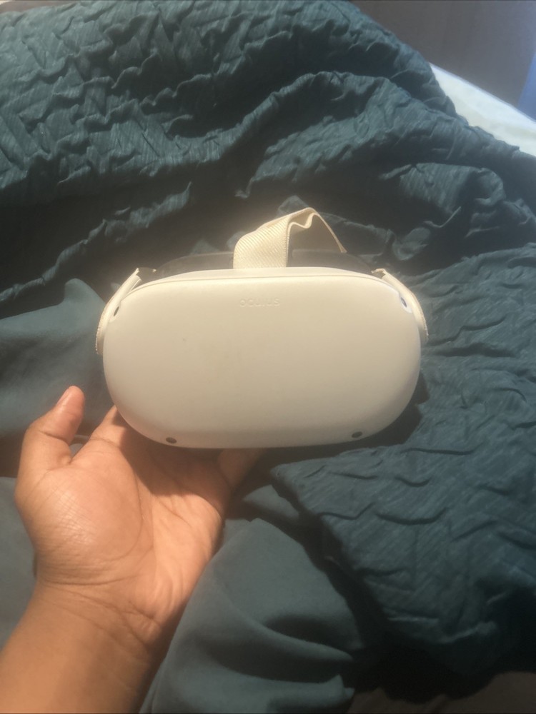 Meta Oculus Quest  VR Headset