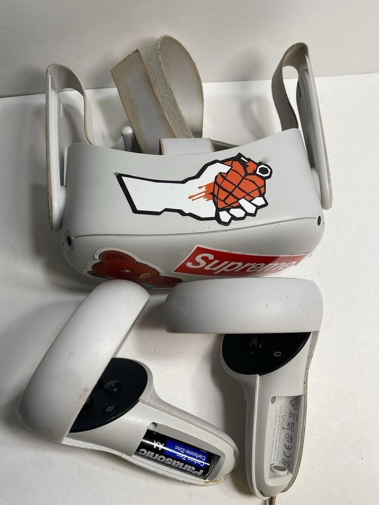 Meta Quest 2 128GB White Headset and Controllers Untested - Check
