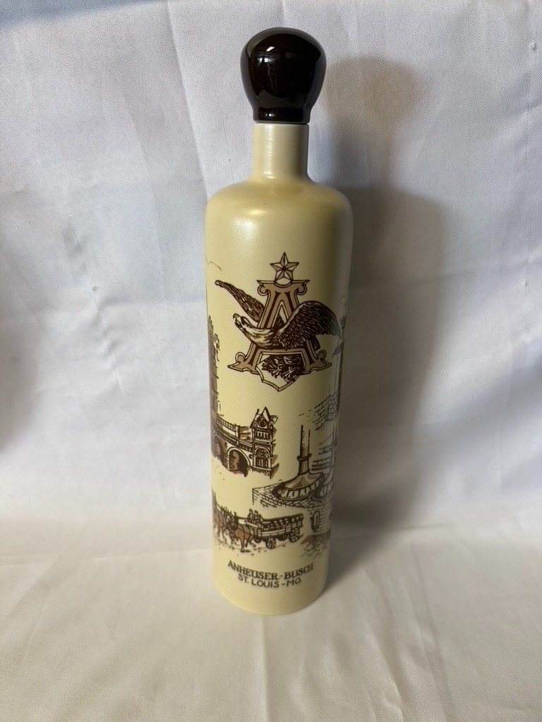 St. Louis Decanter Set CB38 Anheuser-Busch Collector's Club 2006