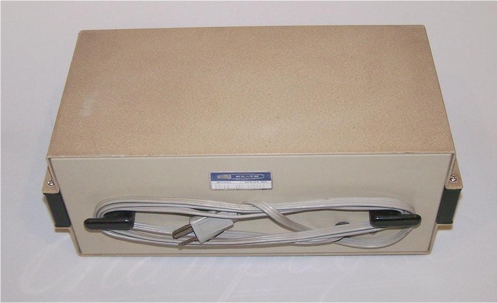 Heathkit Audio Sine / Square Generator model IG-18
