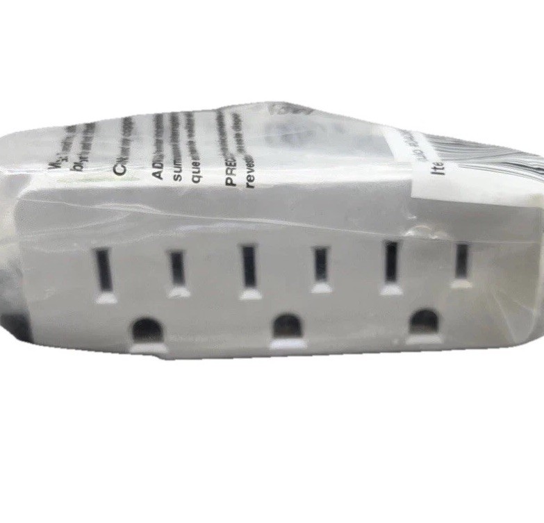 Project Source Adapter 15-Amp 3-wire Single To Triple White Basic {EE}