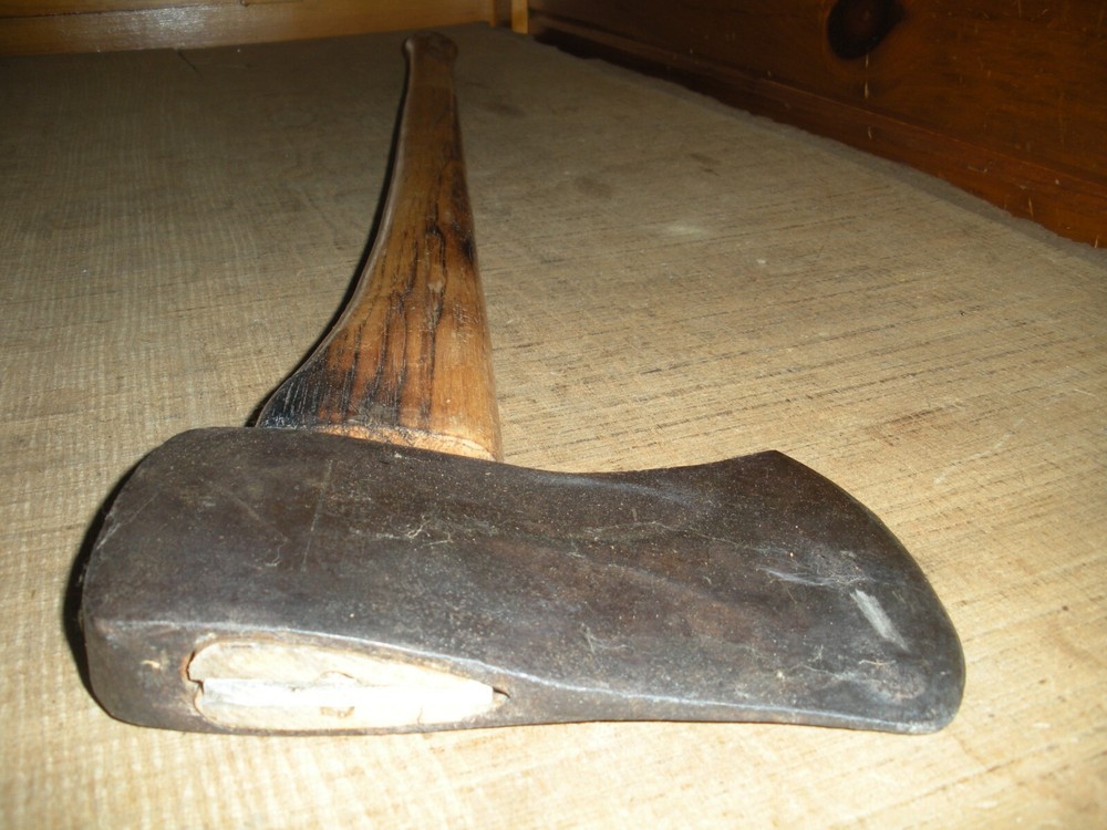 Vintage TRUE TEMPER KELLY PERECT Single Bit Axe / Early Axe