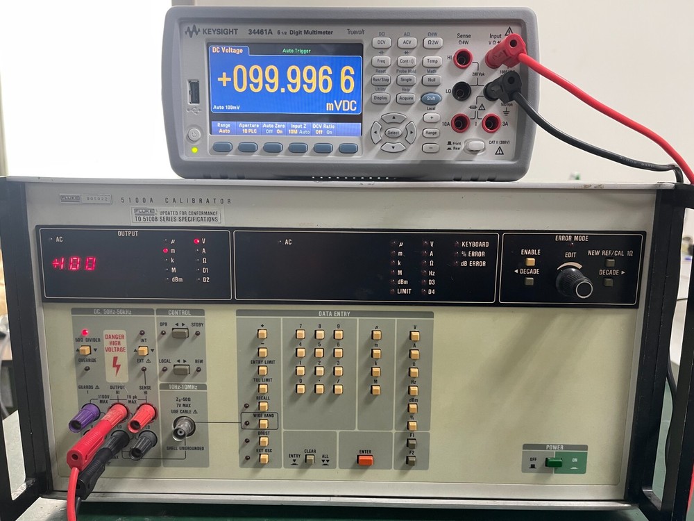 Fluke 5100A Calibrator (Front panel updated To 5100B Series Specifications)_5022