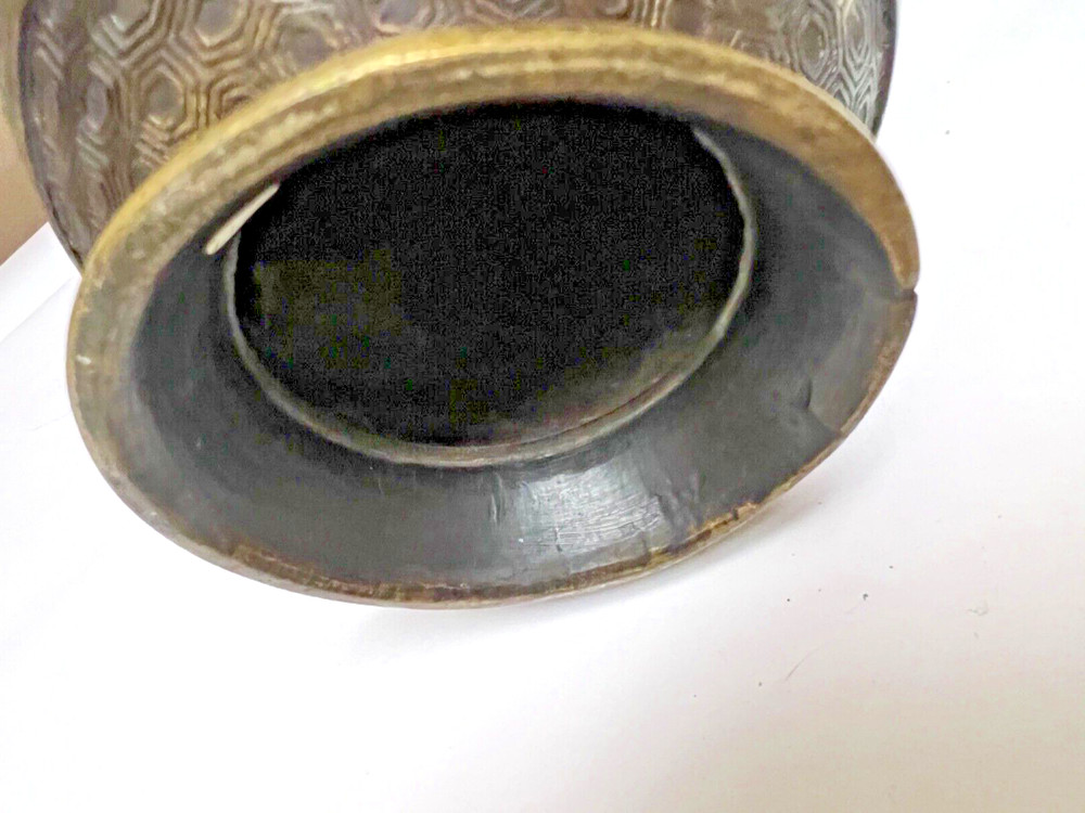 CHINESE BRONZE CHAMPLEVE VASE WITH HANDLE NO BOTTOM