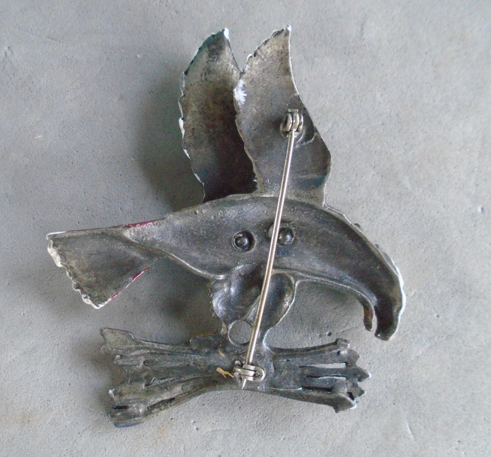 patriotic eagle brooch with arrows