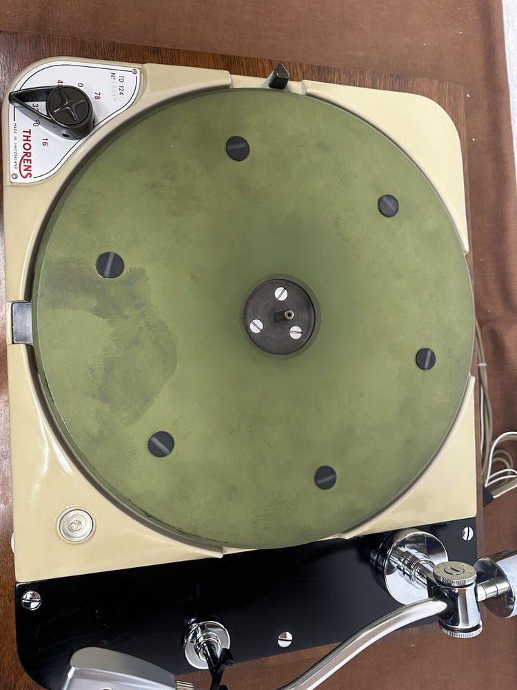Thorens Vintage Turntable Model 124