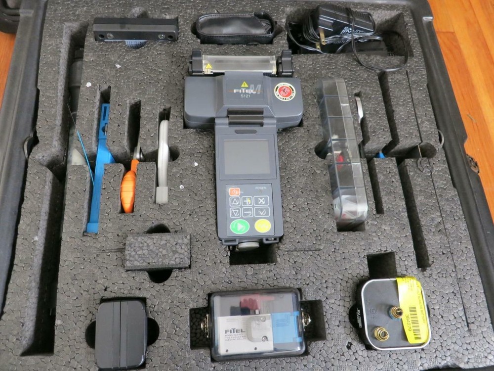 KITCO Fiber Optic Cable Splicer Kit - MOD# TK-S121 -  *USED*