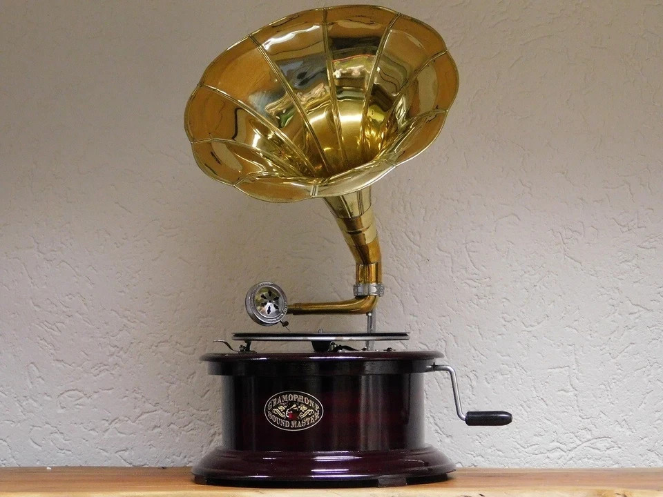 Antique HMV Gramophone Fully Functional Working Phonograph, win-up record player