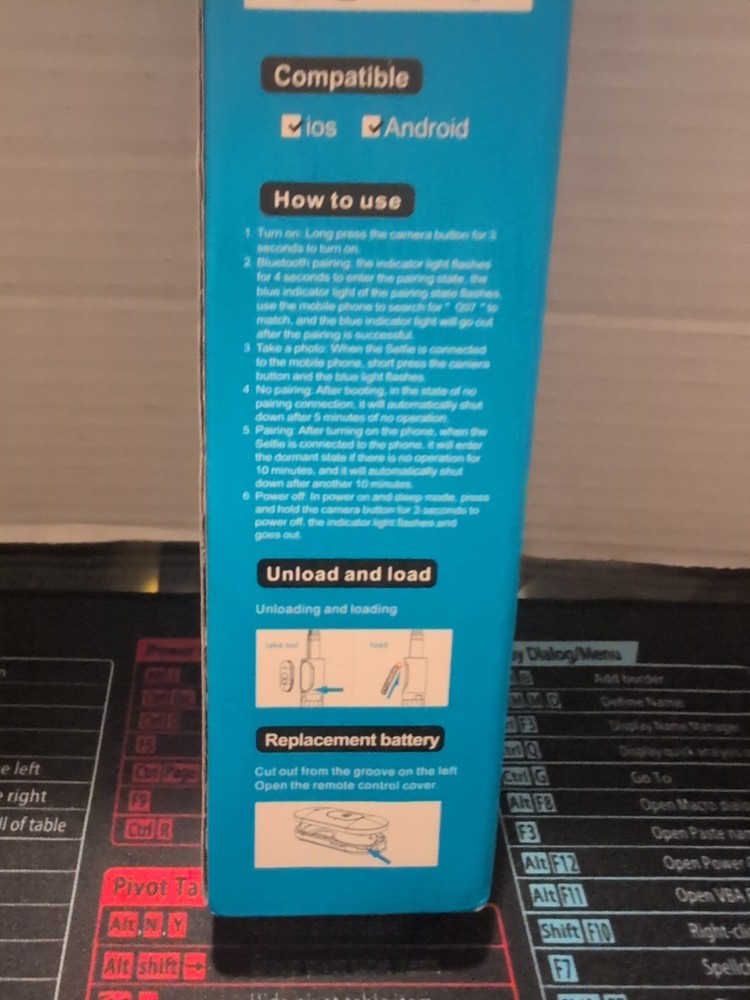 STAND LIVE BROADCAST Bluetooth Remote Control Foldable Tripod/Selfie Stick