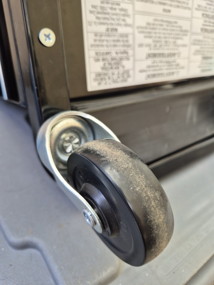 Performance Roller Seat With 3 Drawers PD2016A
