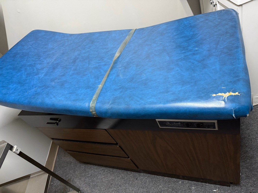 Midmark Ritter 104 Exam Table, Blue/Beige