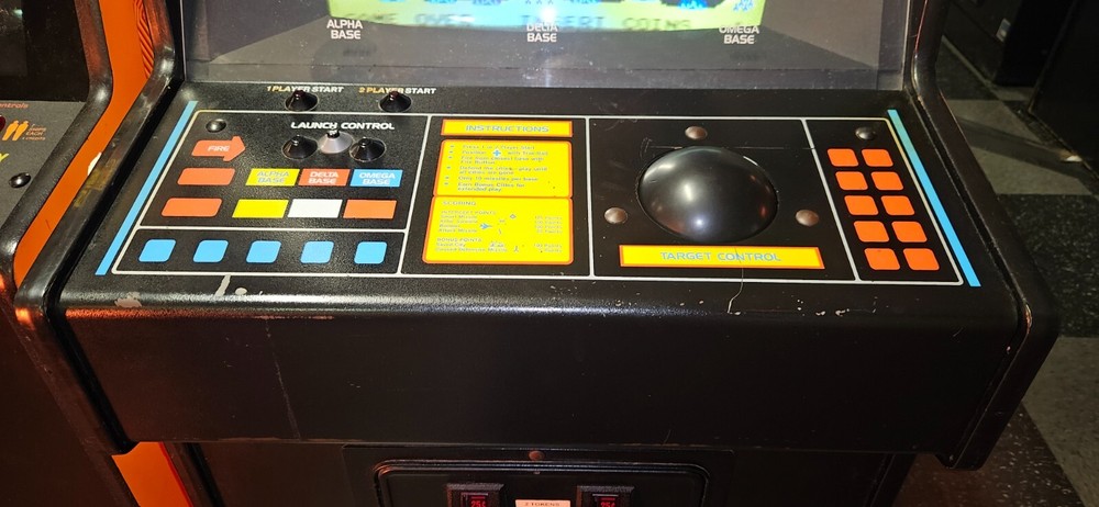 MISSILE COMMAND Video Arcade Game - Atari 1980 - 2562