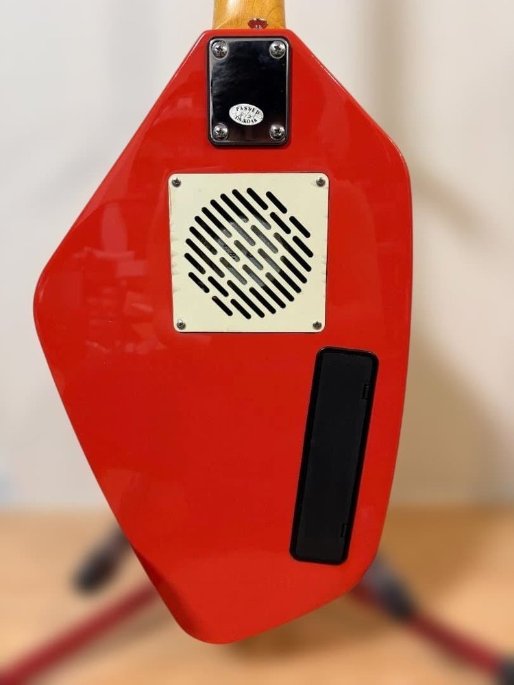 VOX Apache-2 Electric Bass Red-White Rhythm Function Safe Packing!