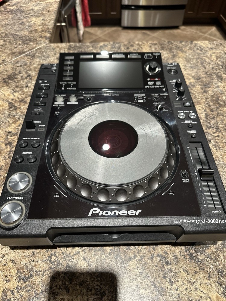 CDJ 2000 Nexus