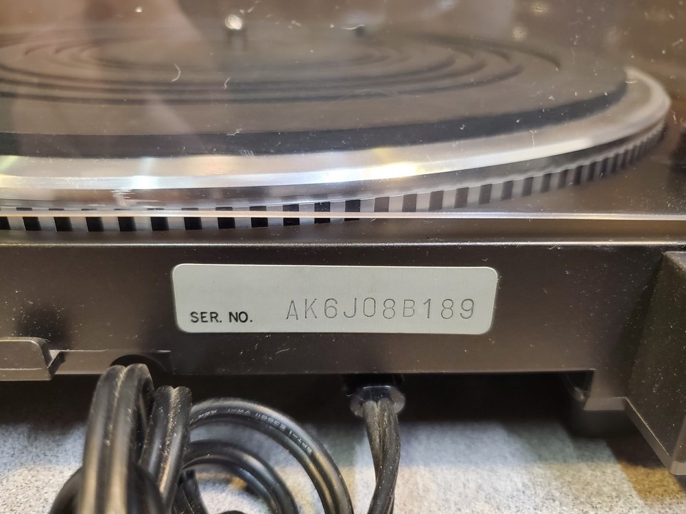 TECHNICS SL-QD33 Stereo Turntable, Quartz Direct Drive Automatic, Tested Working