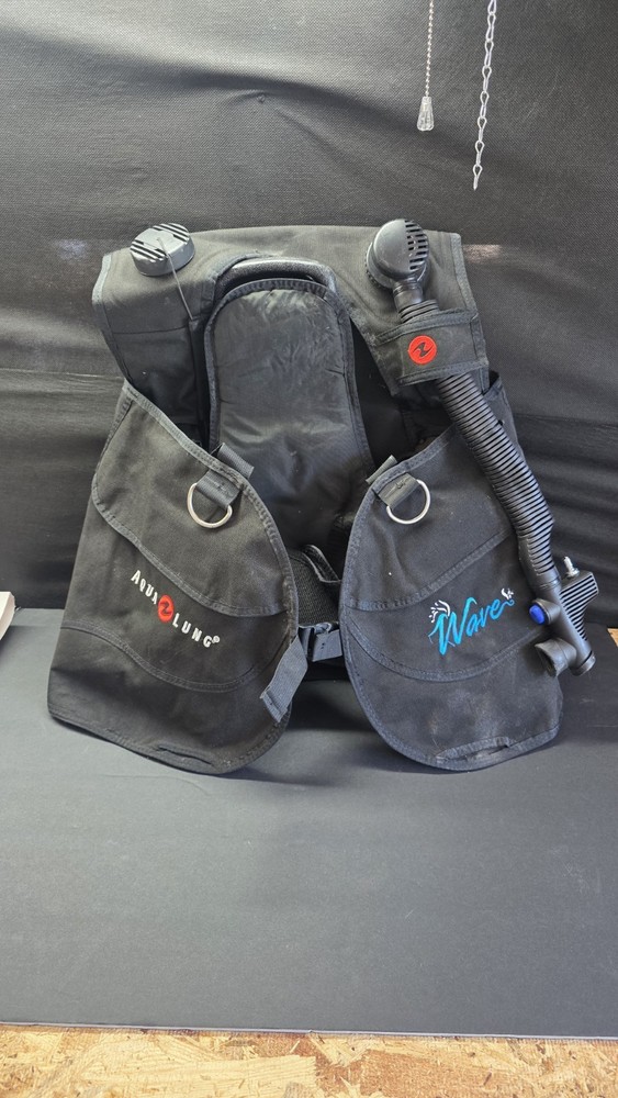 Aqualung Wave BCD Size Medium Used