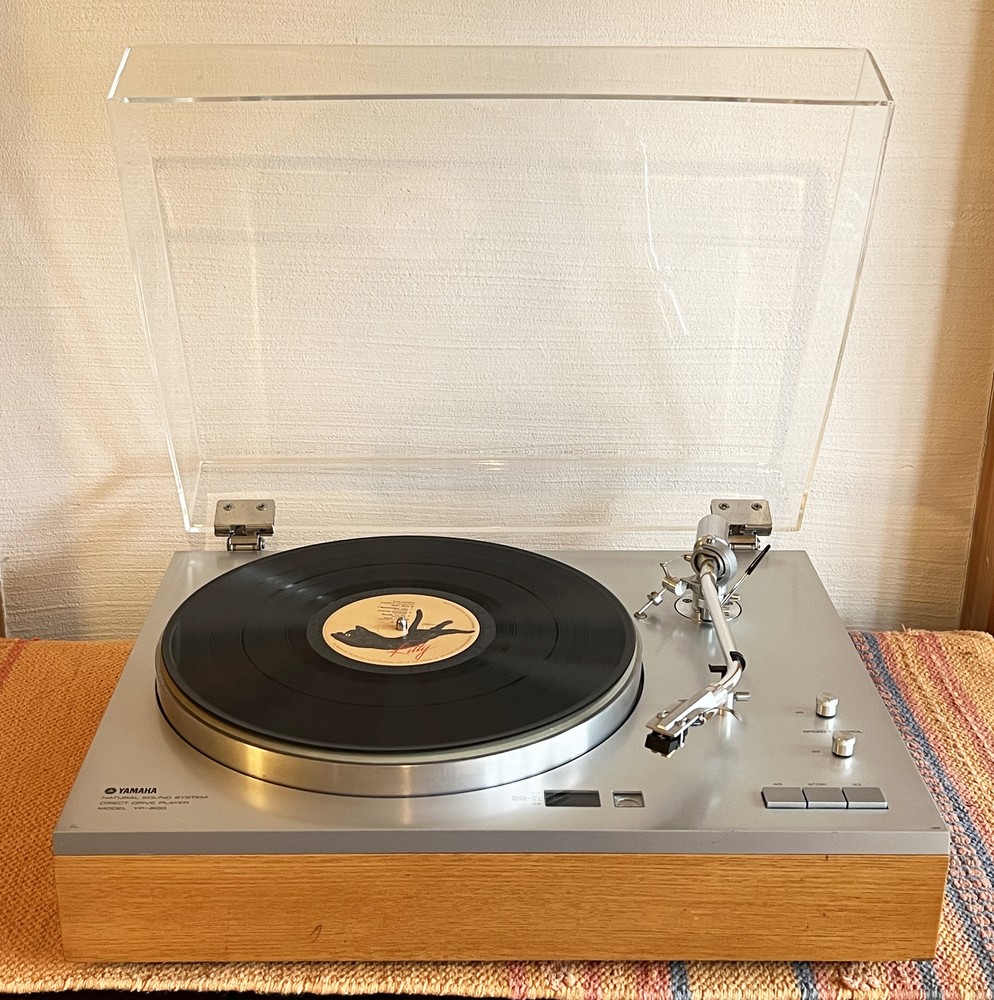 YAMAHA YP-800 Direct Drive Turntable Record Player w/Shell Confirmed Operation