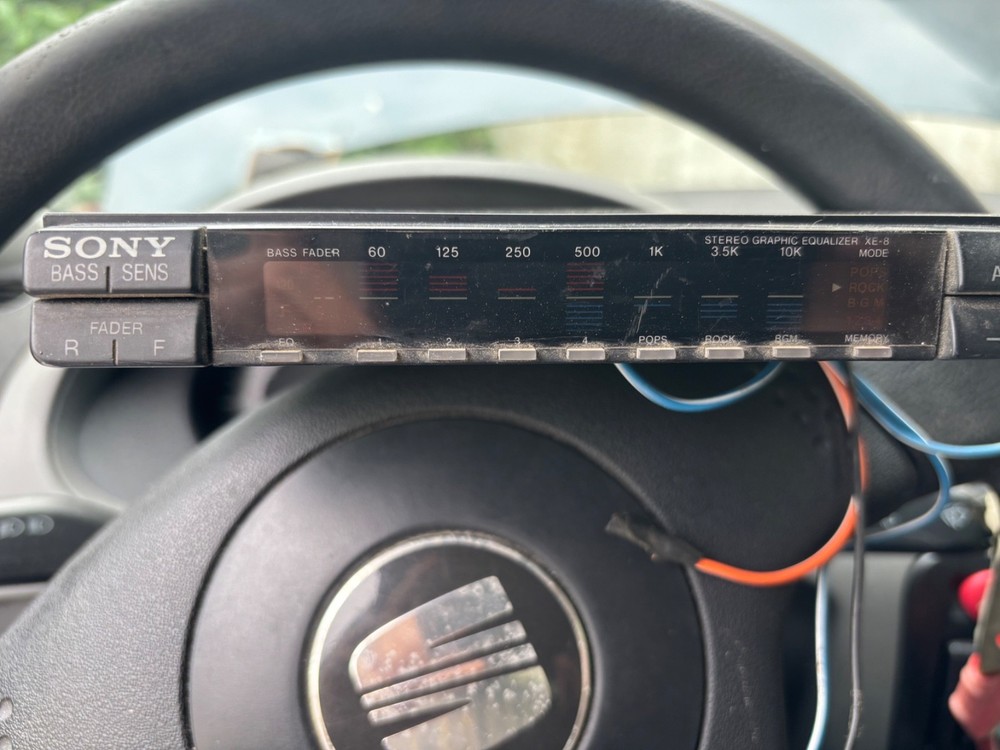 Sony XE - 8 WORKING Graphics