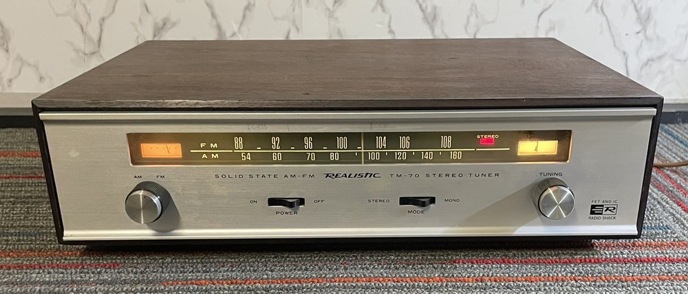 Vintage Realistic TM-70 Stereo Tuner