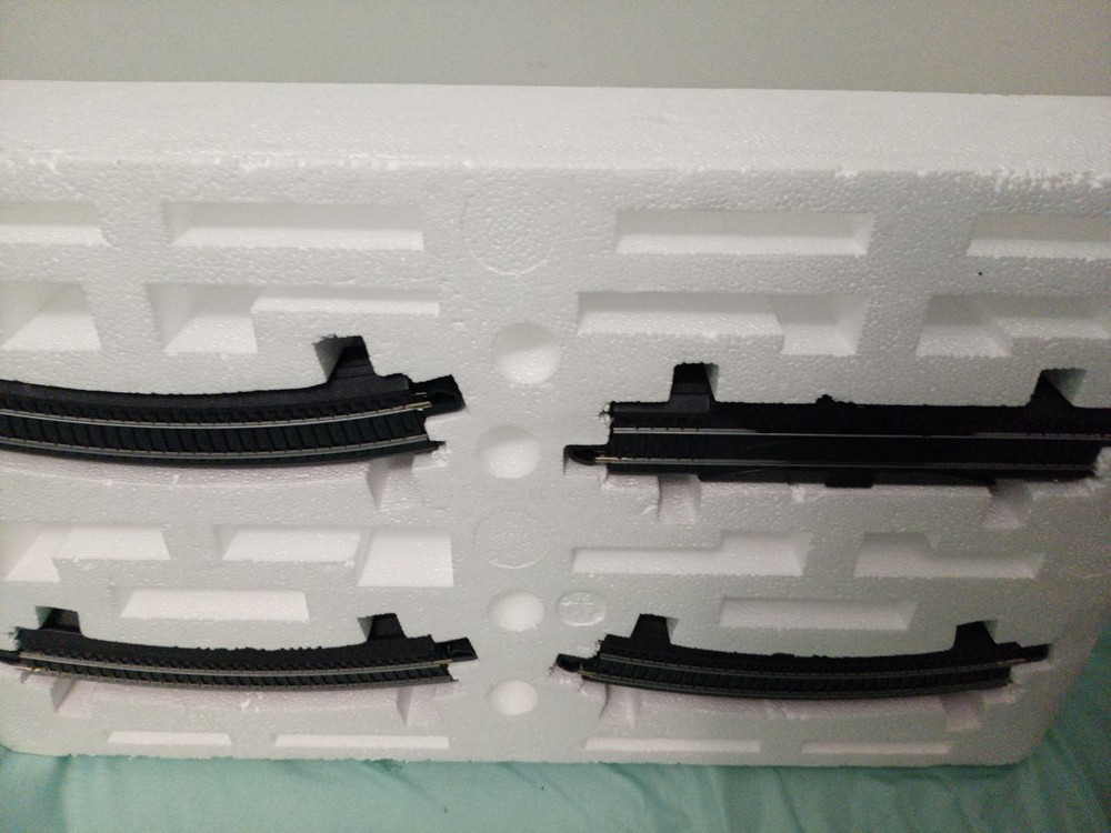 2001 Harry Potter HOGWARTS EXPRESS Bachmann HO Train Set