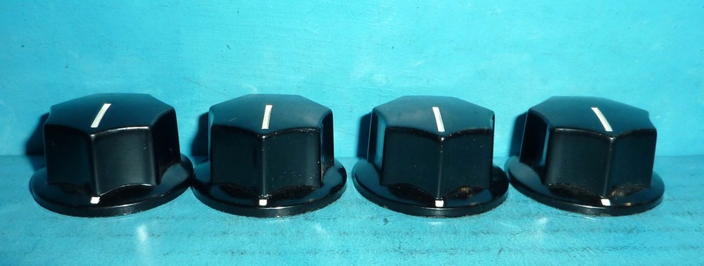 4 Black Popular Type Knobs for Ham Radios Transmitters Etc. 1.25in