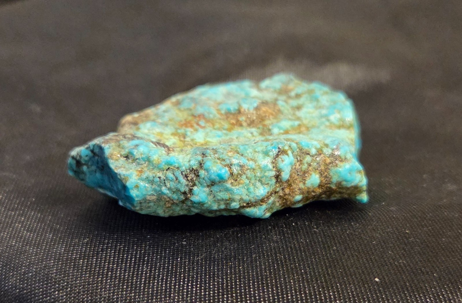 HIGH QUALITY TURQUOISE KINGMAN ROUGH 49 GMS