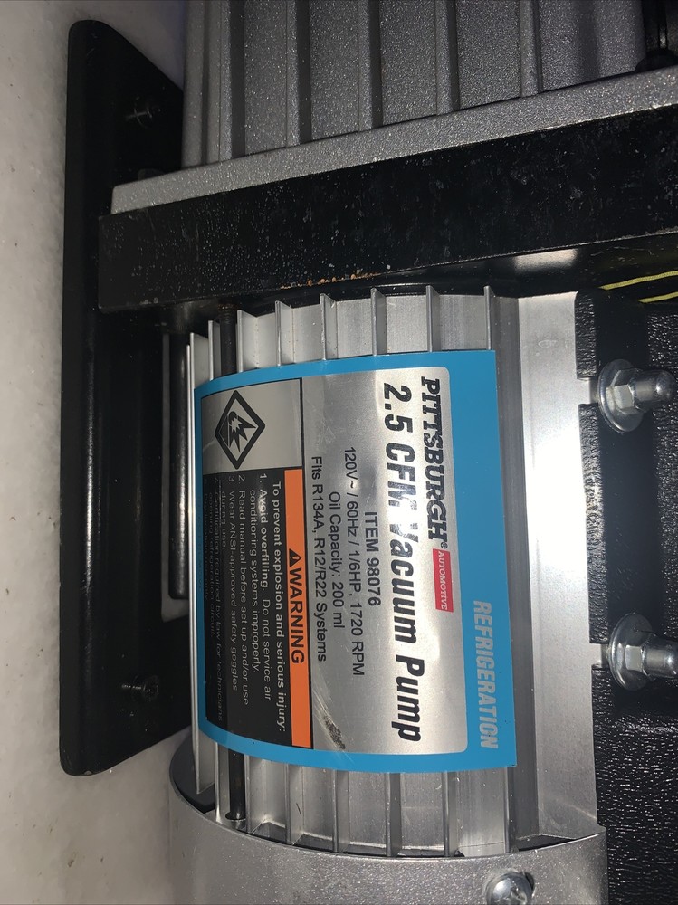 Pittsburgh 2.5 CFM Vacuum Pump ( Refrigeration )