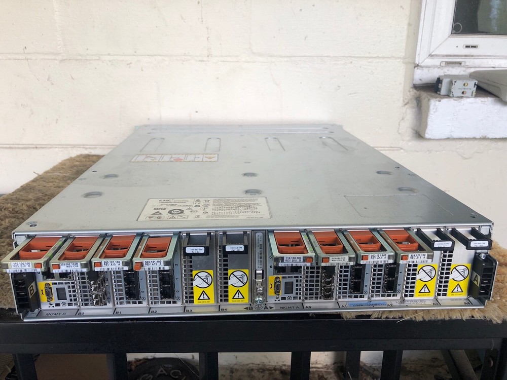 EMC TRPE Processor Chassis (046-003-474) w/ Modules & Power Supply