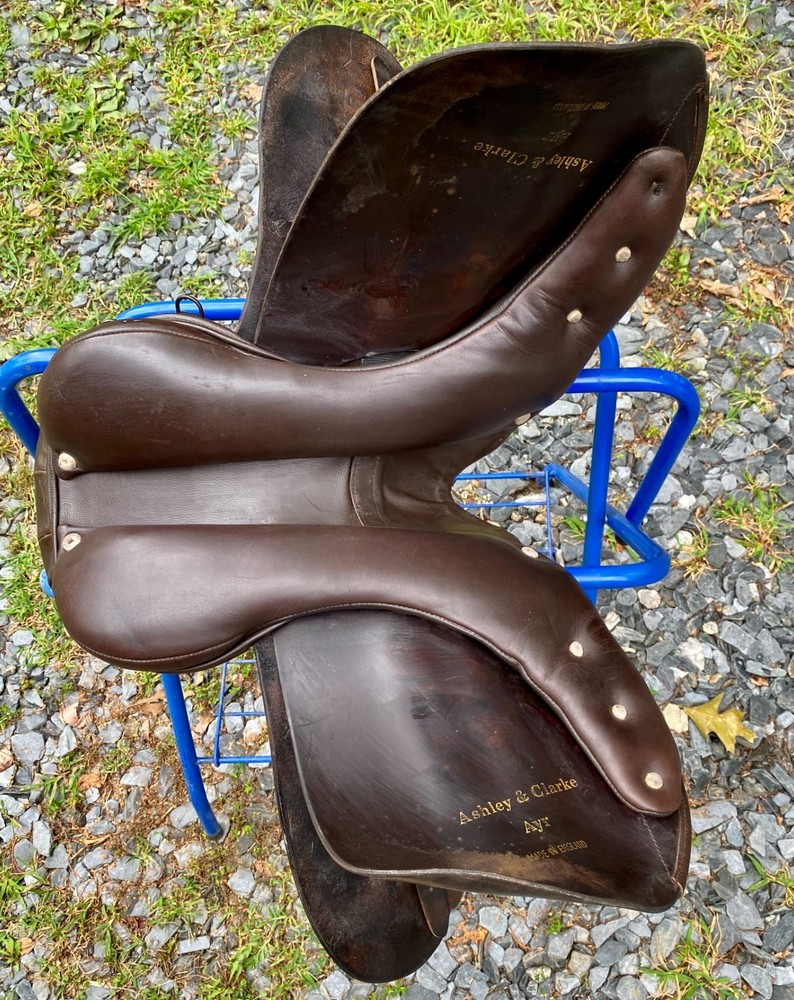Close Contact / Jump Saddle, 17"