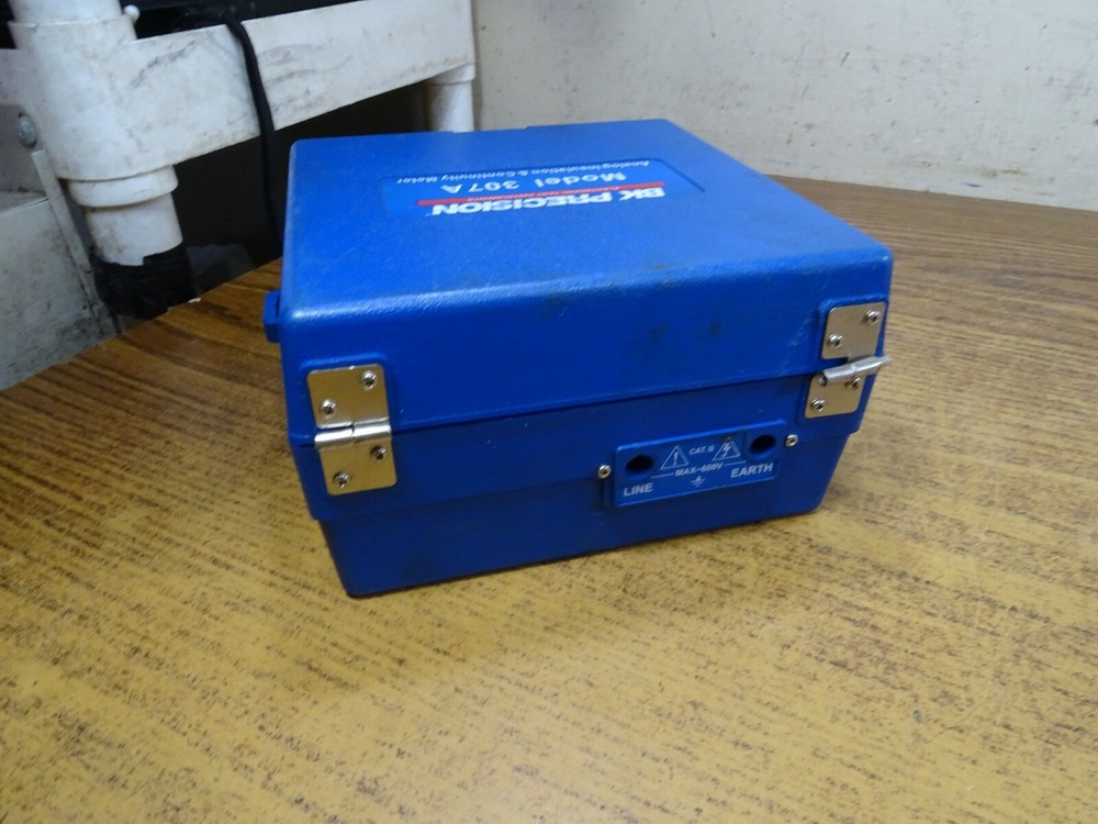BK 307A Analog Insulation and Continuity Meter