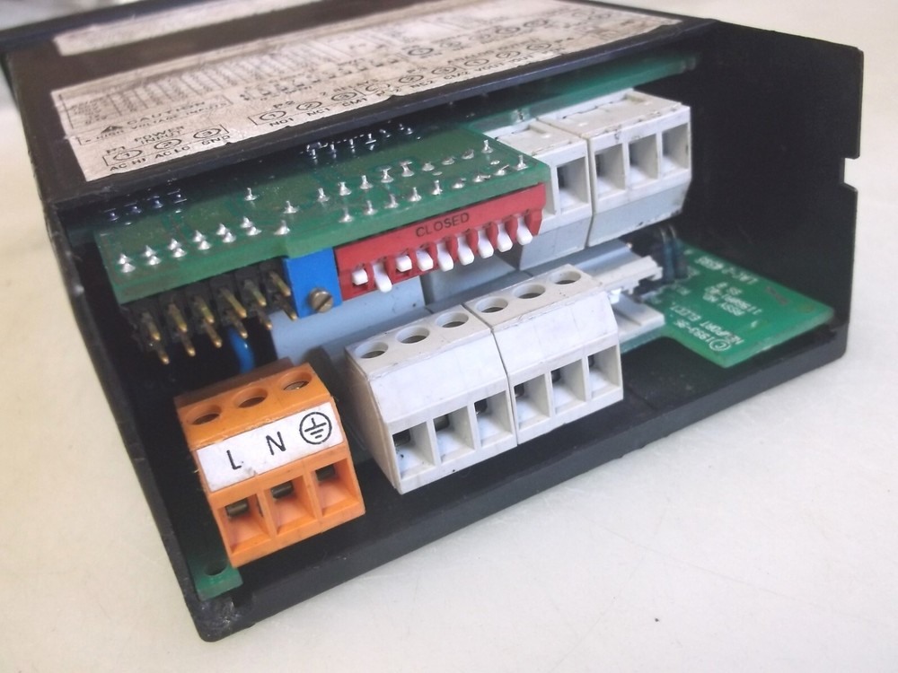Omega DP25-VRMS-R True RMS Digital Voltmeter Panel-Mount Meter