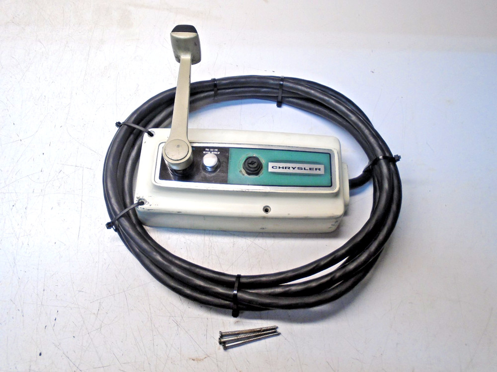 ZZ2 Chrysler Outboard Side Mount Remote Controller Box E67524