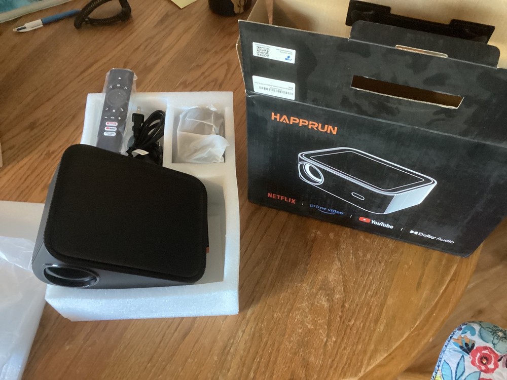 Happrun H11  projector new in box