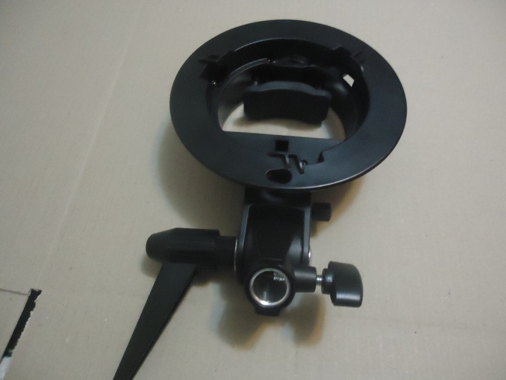 S-Type  Flash Bracket Holder Bowens Mount For Speedlite Flash