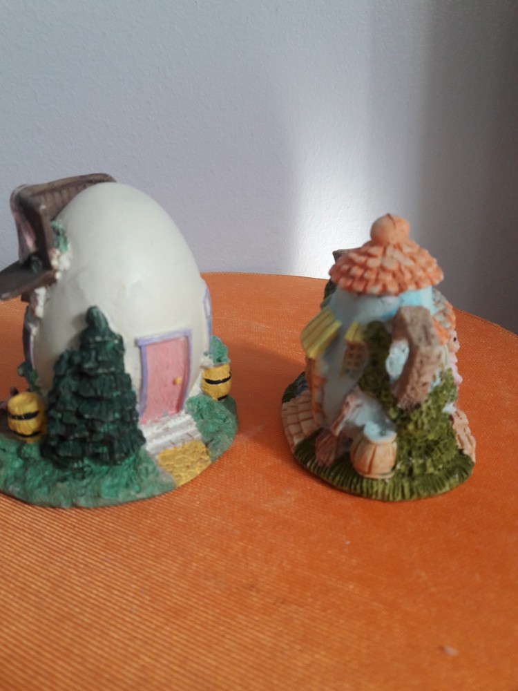 General Store Easter Figurine set of 2