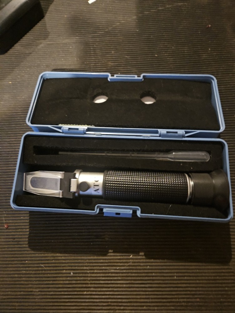 ATC (Automatic Temperature Compensation) Refractometer