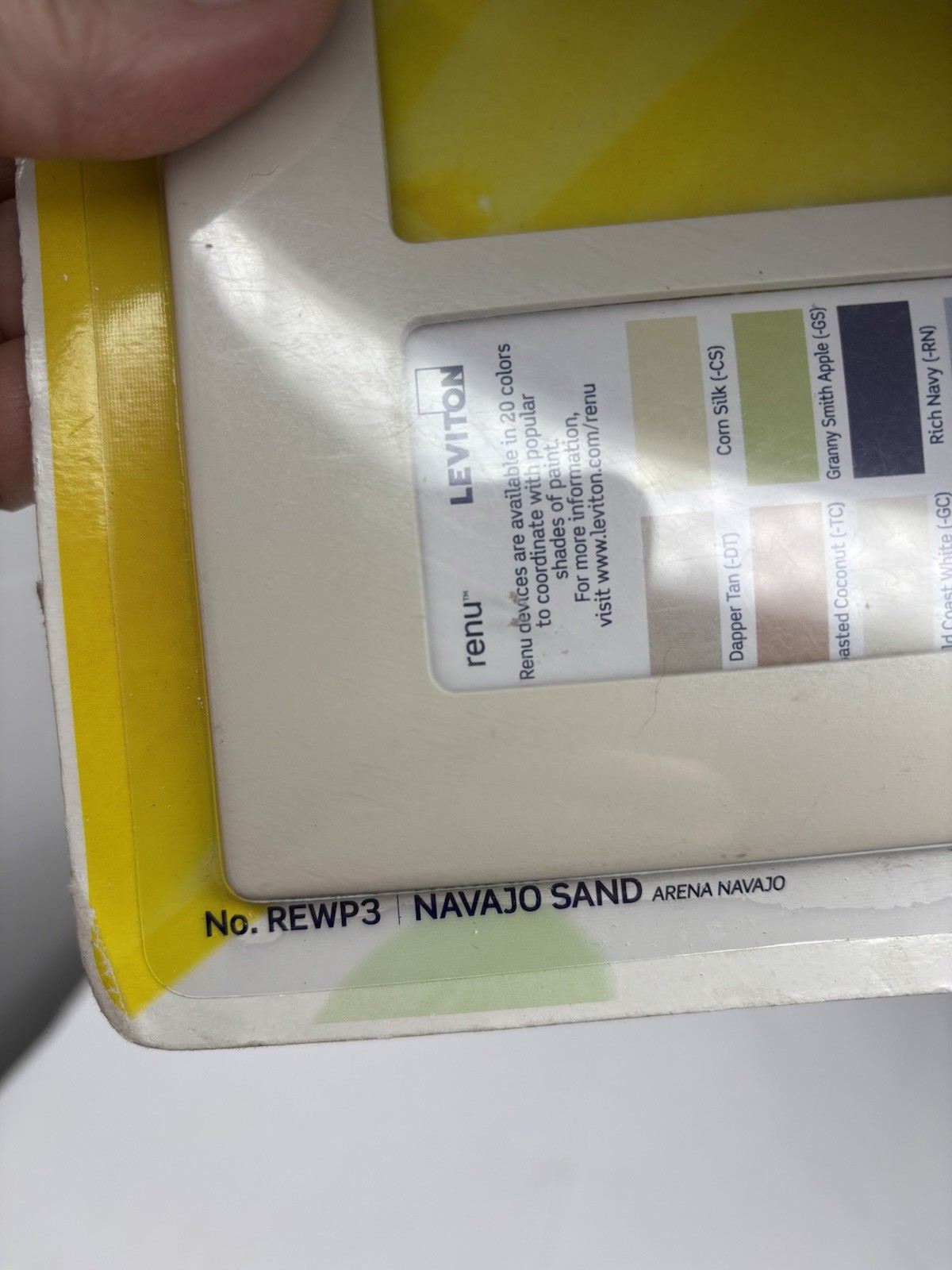 Leviton REWP3 Renu 3-Gang Screwless Snap-On Wallplate, NAVAJO SAND