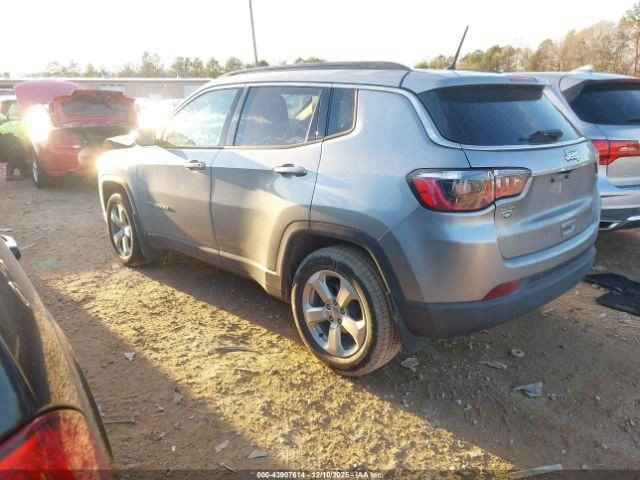 COMPASS 2018 Glove Box 4968077
