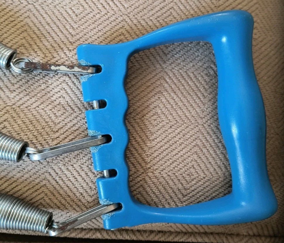 Vintage Generation II 5 Spring Chest Pull Home Workout Eq. **2 Springs Missing