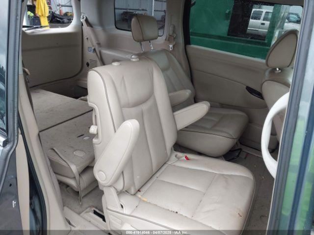 QUEST 2012 Glove Box 4711301