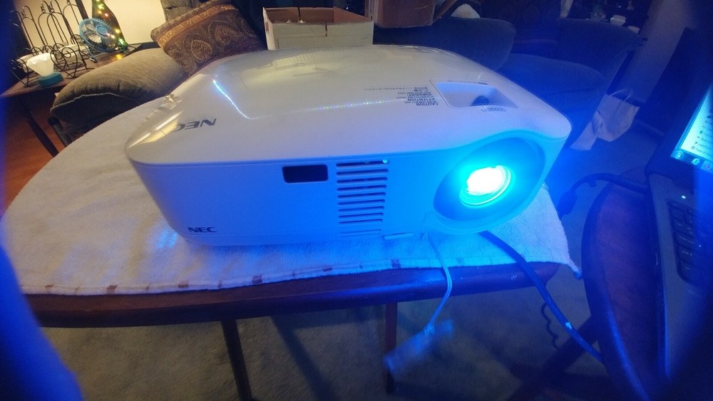 Nec Model VT590 Portable Multimedia LCD Projector with Working Lamp