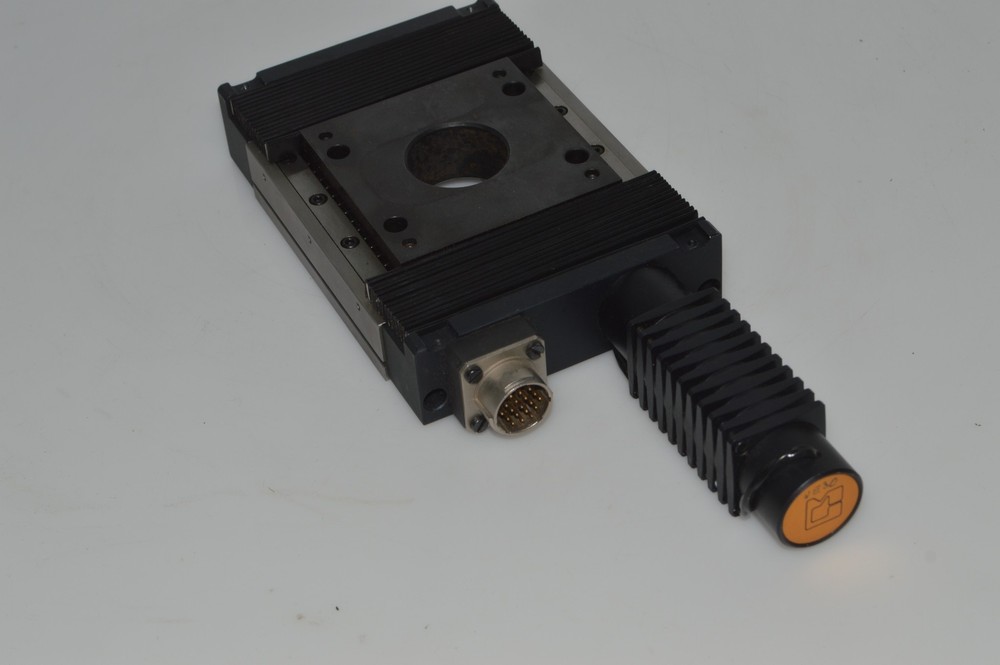 *TC* MICRO CONTROLE MOTORIZED LINEAR STAGE (TAF72)