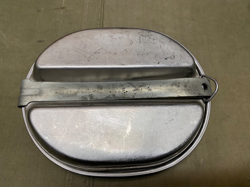 ORIGINAL WWII US ARMY & MARINE INFANTRY M1942 MESS KIT-DATED 1944