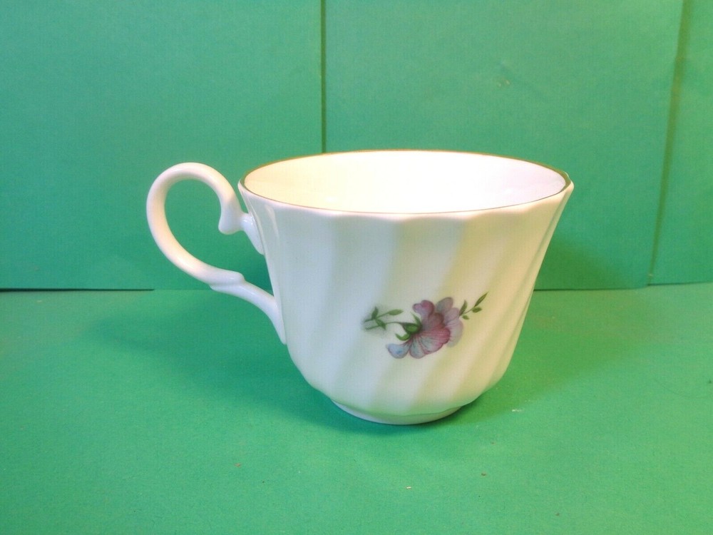 Regency Floral Pattern Cup & Saucer, England (Used/EUC)